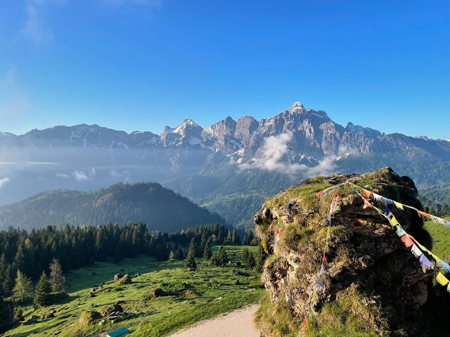 A SCUOLA DI MONTAGNA CON AKU 2024