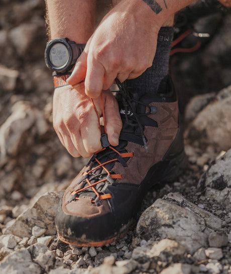 Scarpa alta da avvicinamento a vie di roccia